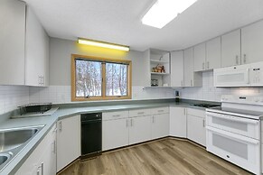 Spacious 8-BR Leech Lake Retreat w/ Game Room