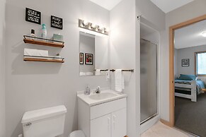 Spacious 8-BR Leech Lake Retreat w/ Game Room