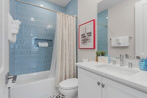 211 Blue Palm: Spacious 5-Bedroom Pool Home, Steps from Beach! 5 Home