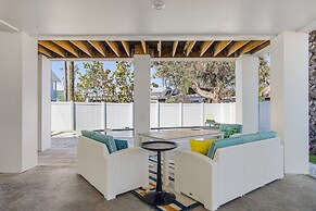 211 Blue Palm: Spacious 5-Bedroom Pool Home, Steps from Beach! 5 Home