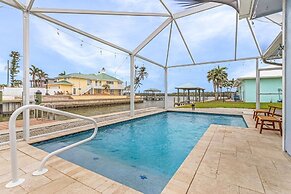 467 Water Front W/ Pool & Canal Access 3 Bedroom Home