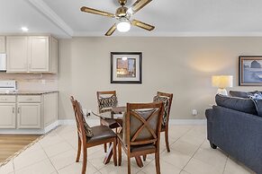 Bay Village 126: Charming Beachfront 2br/2ba Condo W/ Balcony 2 Bedroo