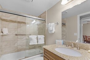 Bay Village 126: Charming Beachfront 2br/2ba Condo W/ Balcony 2 Bedroo