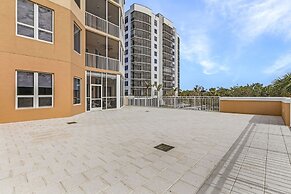 Manatee Bay #721: Waterfront Condo W/ Bay Views & Pool 3 Bedroom Condo