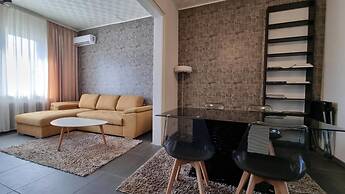 Central Apartment Shishman