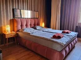 Central Apartment Shishman