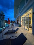 Deluxe 4 Br Warm Villa - Novaworld PT