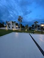 Deluxe 4 Br Warm Villa - Novaworld PT