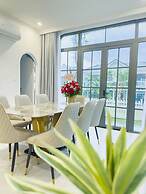 Deluxe 4 Br Warm Villa - Novaworld PT