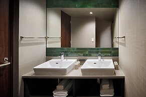 Minn Karasuma Gojo Kyoto Station