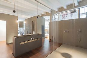 Design Loft With Private Parking