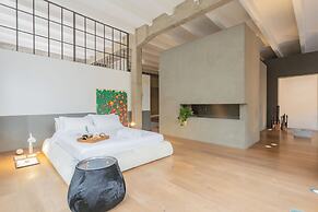 Design Loft With Private Parking