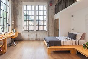 Design Loft With Private Parking