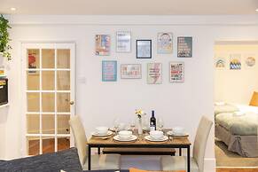 Powis Patio Retreat By My Getaways