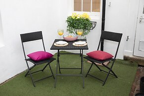 Powis Patio Retreat By My Getaways