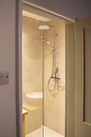 Powis Patio Retreat By My Getaways