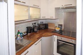 Powis Patio Retreat By My Getaways