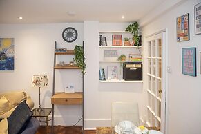 Powis Patio Retreat By My Getaways