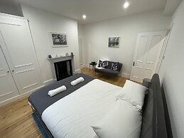 The Coastal Den By My Getaways