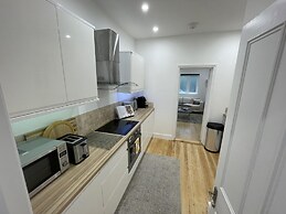 The Coastal Den By My Getaways