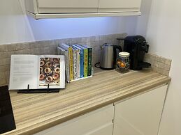 The Coastal Den By My Getaways