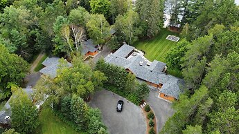 Haliburton Post House