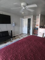 Camaray Motel