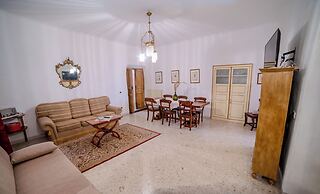Casa Lanzara