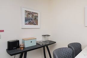 2br-sleeps4-parking-nearcork-6mintoairport