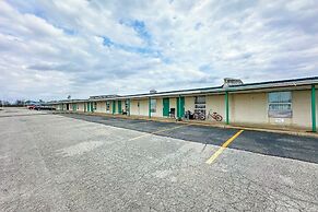 Shamrock Kings Inn By Oyo Marked Tree I-555