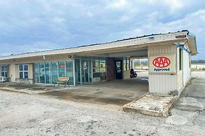 Shamrock Kings Inn By Oyo Marked Tree I-555
