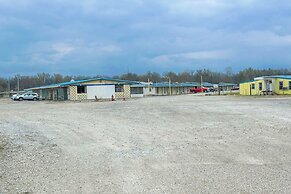 Shamrock Kings Inn By Oyo Marked Tree I-555
