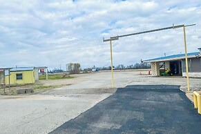 Shamrock Kings Inn By Oyo Marked Tree I-555
