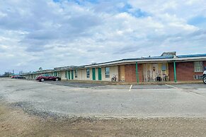 Shamrock Kings Inn By Oyo Marked Tree I-555