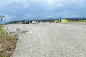 Shamrock Kings Inn By Oyo Marked Tree I-555