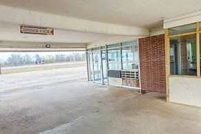 Shamrock Kings Inn By Oyo Marked Tree I-555
