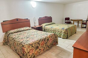 Shamrock Kings Inn By Oyo Marked Tree I-555