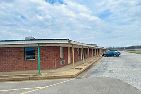 Shamrock Kings Inn By Oyo Marked Tree I-555