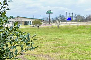 Shamrock Kings Inn By Oyo Marked Tree I-555