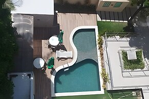 Makaranduba Beach House