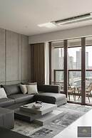 Metropole Residences Luxury Suite