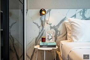 Metropole Residences Luxury Suite