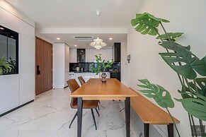 Metropole Residences Luxury Suite