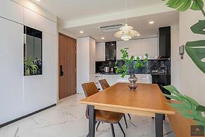 Metropole Residences Luxury Suite