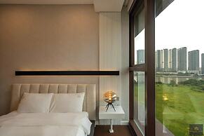 Metropole Residences Luxury Suite