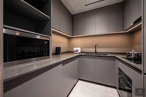 Metropole Residences Luxury Suite