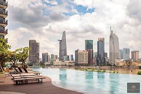 Metropole Residences Luxury Suite