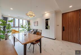 Metropole Residences Luxury Suite