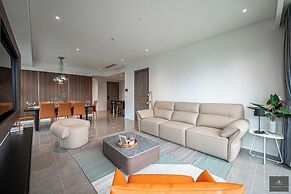 Metropole Residences Luxury Suite