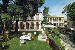 White House Monet Garden Coffee